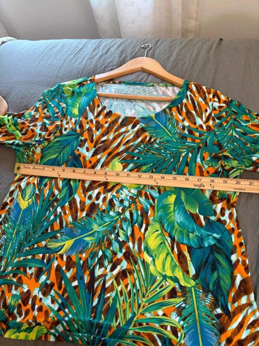Attitudes by Renee Tropical Jersey Knit Two Piece Set. Size LP. - Picture 13 of 16